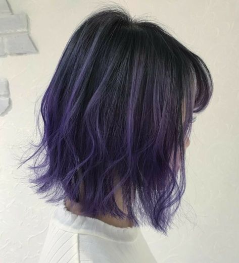 Unique Hair Color Ideas, Hair Color 2024, Unique Hair Color, Lowlights Highlights, Short Purple Hair, Short Dyed Hair, Japanese Hair, Hair Color Unique, Hair Color Streaks