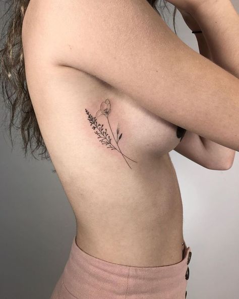 Chest Tattoos For Women, Side Tattoos, Hot Tattoos, Body Picture, Elegant Tattoos, Simplistic Tattoos, S Tattoo, Chest Tattoo, Body Tattoos