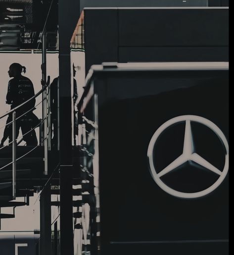 Merc Aesthetic, Carlos Sainz Lando Norris, Aesthetic Mercedes, Lewis Hamilton Max Verstappen, Mercedes Girl, Max Verstappen F1, F1 Grid, F1 Aesthetic, Pretty Vibes