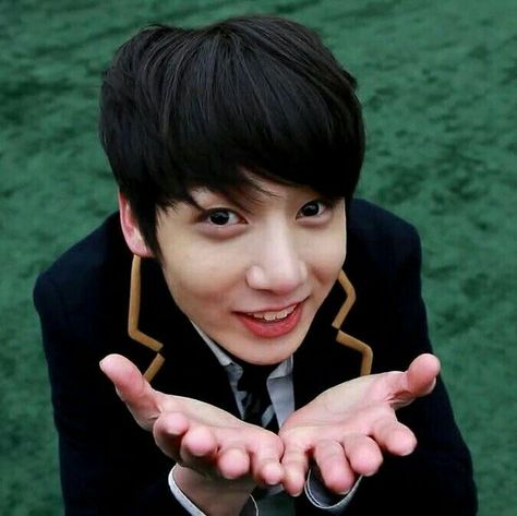 Predebut Jungkook, Jungkook Predebut, Graduation Songs, Duck Face, Somebody To Love, Old Video, Agust D, Jimin Jungkook, Baby Star