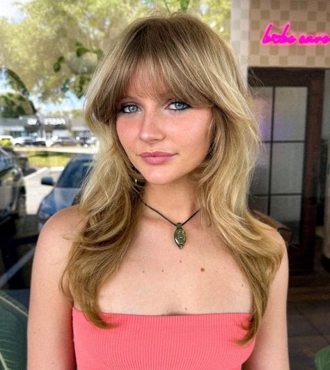 Bangs For Straight Hair, Round Face Fringe, Shaggy Lob With Bangs, Flattering Bangs, Stylish Bangs, Shaggy Lob, Bangs Cut, Lob With Bangs, Parted Bangs