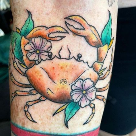 Watercolor Crab Tattoo, Crab With Flowers Tattoo, Fiddler Crab, Hawaii Tattoos, Crab Tattoo, American Traditional, Flower Tattoos, Traditional Tattoo, I Tattoo