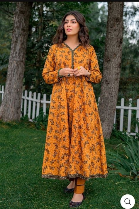 #summerdressdesign #dressdesign #pakistanidress #longfrock #frockdesign #frocks #frock Simple Lawn Frocks Design, Causal Frock Design, Long Frok Styles Simple, Printed Lawn Frock Design, Long Frocks Designs, Embroidered Kurtis, Plazzo Suits, Simple Frock Design, Pengantin India