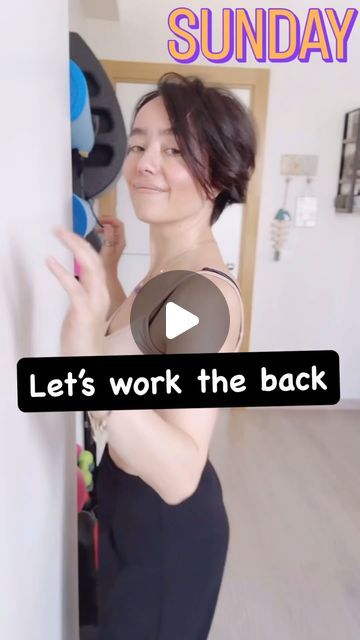 Alex Dalili on Instagram: "In today’s world, where almost everyone has a hunched posture, both chest stretches and back-strengthening exercises are crucial.  They’re also great for getting rid of a double chin and neck lines .   4 amazing exercises that you can easily do while standing in front of a wall.  Find comfortable positions for yourself and do as many repetitions as you want   Repost @gulsahkasirga (thank you)   #pilates #spinalhealth #hunchback #backexercises #chestexercises #homeworkout #pilatesinstructor #fitness #workout #neckpain #backpain #lowerbackpain #painfreeliving #doublechinremoval #jawline #usa #uk #canada #yoga #pilates" Somatic Exercise, Posture Stretches, Back Strengthening Exercises, Double Chin Removal, Chest Stretches, Yin Yoga Sequence, Neck Lines, Yoga Sequence, Fitness Exercises