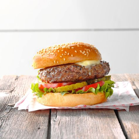 Get a taste of Wisconsin by flipping a few butter burgers for dinner tonight! They're just like Culver's, but better. Baked Salmon And Asparagus, Menu Burger, Unique Burgers, Butter Burgers, Gourmet Burger, Burger Menu, Salmon And Asparagus, Gourmet Burgers, Beef Burger