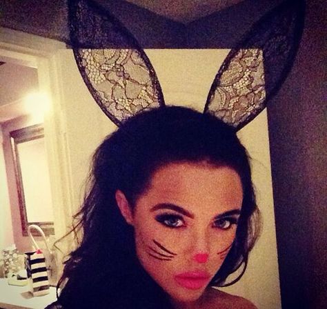 ♡ bunny girl | Bunny Girls | Pinterest | Bunny Makeup, Bunnies ... Bunny Makeup, Bunny Girls, Halloween Bedroom, Bunny Costume, Halloween 2015, Halloween 2016, Beauty Face Women, Bunny Face, Dark Makeup