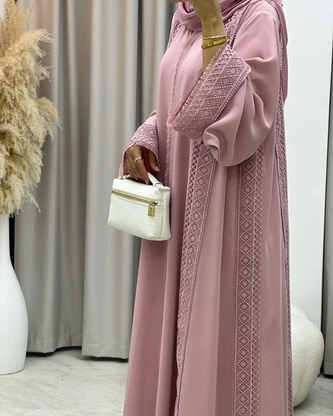 Al Wardi Abaya🧕🏻 Elegant and feminine, this pink lace abaya features intricate detailing, offering a perfect blend of style and modesty🩷 Available in all sizes and colours🤝🏻 DM @wasayamura to get yours🛒 New Abaya Designs, Abaya Shop, Pink Abaya, Abaya Outfits, Lace Abaya, Latest Abaya Designs, Luxury Abaya, Muslim Girl Outfits, Latest Abaya