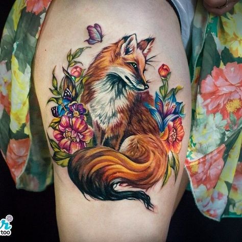 Fox Tattoo Ideas, Small Fox Tattoo, Jing Jang, Watercolor Fox Tattoos, Flor Tattoo, Fox Tattoo Design, Tattoo Tiny, Floral Thigh Tattoos, Geometric Tattoo Arm