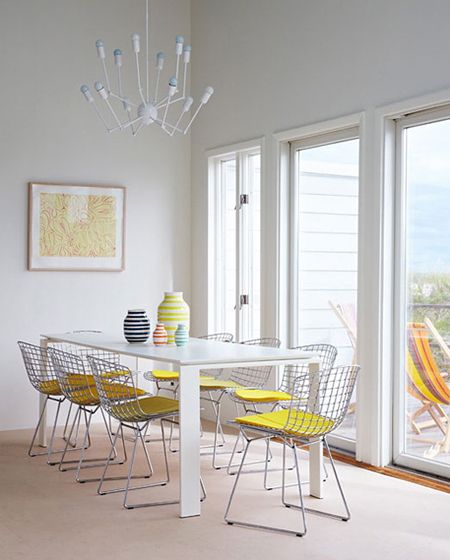 dining room white yellow bertoia chairs alexandra angle Bertoia Side Chair, Bertoia Chair, Minimalist Dining Room, White Dining Room, Beautiful Dining Rooms, Dark Cabinets, Chaise Design, Outdoor Dining Furniture, Ikea Hacks