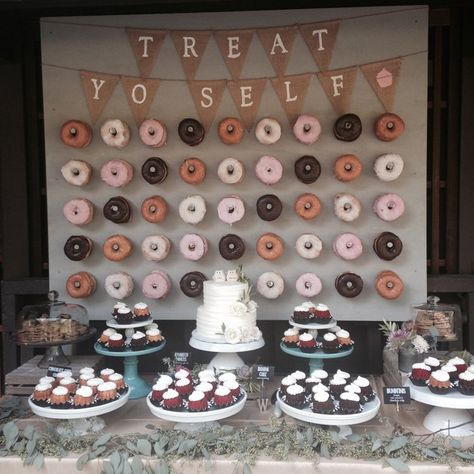 19 Darling And Delectable Ways To Serve Donuts At Your Wedding Donut Dessert Table, Rustic Wedding Desserts, Wedding Food Display, Table Backdrop, Wedding Donuts, Reception Backdrop, Donut Decorations, Dessert Bar Wedding, Wedding Reception Backdrop