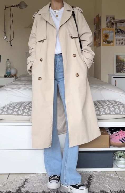 Milan Outfits, Capsule Wardrobe Jewelry, Outfit Trench, 2023 Outfit Ideas, Autumn Winter 2023, Japan Outfit, Fashion Capsule Wardrobe, Skandinavian Fashion, London Outfit