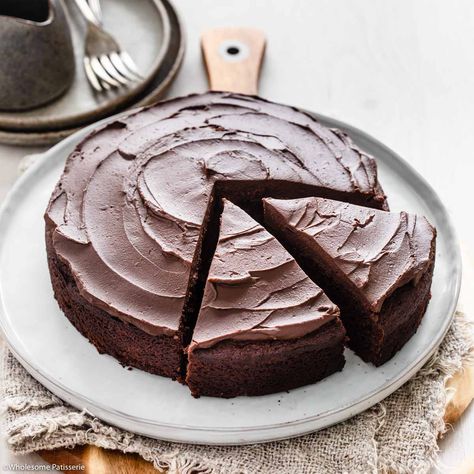 This 8 inch Single Layer Basic Chocolate Cake is an easy one bowl chocolate cake recipe. Paired with a rich chocolate ganache frosting. Vegan Chocolate Mousse Cake, Basic Chocolate Cake, Small Chocolate Cake, Chocolate Layer Cake Recipe, Vegan Chocolate Mousse, Orange Chocolate Cake, Single Layer Cakes, Ganache Frosting, Orange Cake Recipe