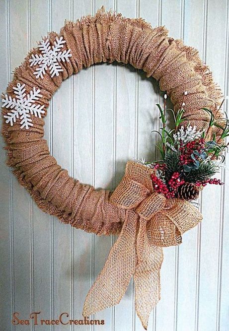 four season burlap wreath, crafts, wreaths Diy Burlap Wreath Tutorial, Long Wreath, Pool Noodle Wreath, Burlap Wreath Tutorial, Easy Fall Wreaths, Winter Wreath Diy, Burlap Wreath Diy, Budget Decor, Deco Mesh Christmas Wreaths