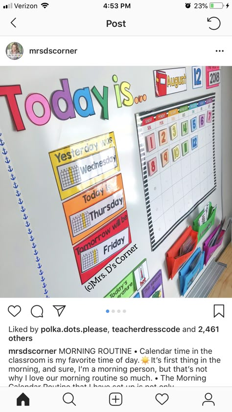 Calendar Display Classroom, Morning Meeting Ideas Preschool, Diy Classroom Calendar, Kindergarten Calendar Wall, Classroom Calendar Ideas, Kindergarten Calendar, First Grade Phonics, Preschool Classroom Decor, Elementary Classroom Decor