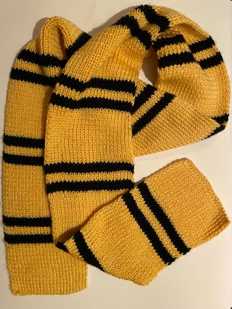 Harry Potter Crochet Scarf Hufflepuff, Hufflepuff Knitting, Hufflepuff Scarf Crochet, Hufflepuff Scarf Crochet Pattern, Crochet Hufflepuff Scarf, Hufflepuff Scarf, Hufflepuff Crochet, Harry Potter Knit, Harry Potter Crochet