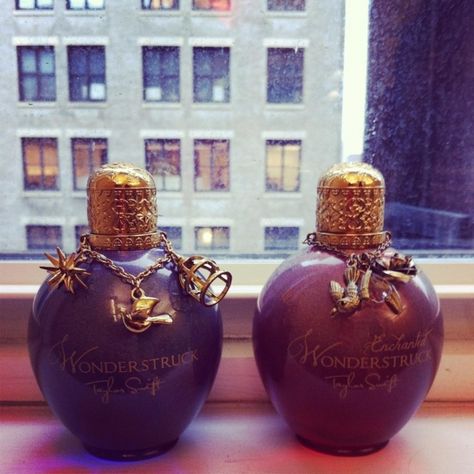 Click to view full size image ============== "2 DAYS UNTIL #RED. I can't believe we're this close." Wonderstruck Perfume, Taylor Swift Wonderstruck, Taylor Swift Perfume, Amazing Grace Perfume, Taylor Swift Twitter, Twitter Pictures, Homemade Perfume, Organic Perfume, Perfume Recipes