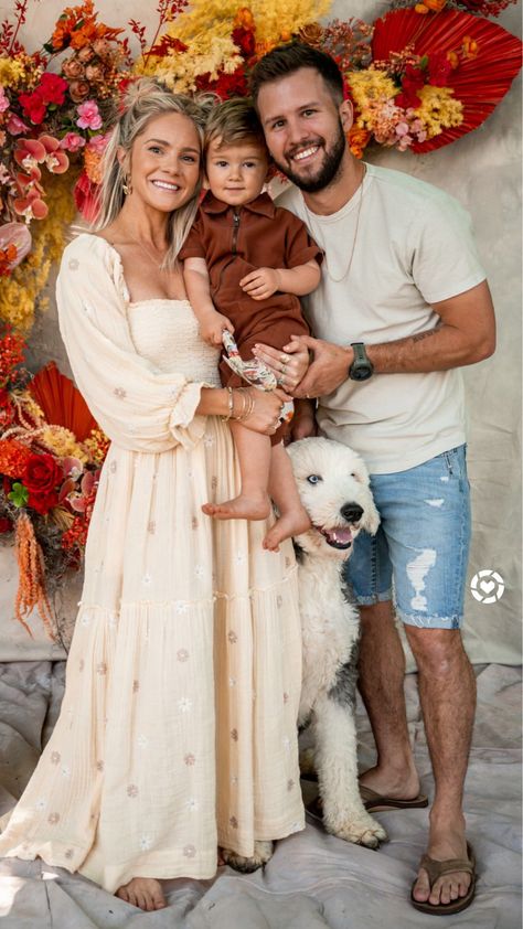 Boho Dress Family Photos, Free People Dahlia Dress Photoshoot, Boho Family Pictures Outfits, Boho Family Photoshoot Outfit, Summer Family Photoshoot Outfits, Boho Family Pictures, Boho Family Photoshoot, Family Photo Dress, Summer Dresses Boho