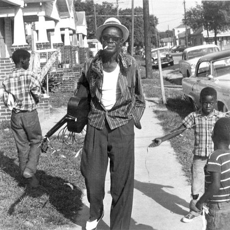 Lightning Hopkins #blues Lightnin Hopkins, Blues Musicians, Delta Blues, Blues Artists, Blues Guitar, Country Blue, Rock N’roll, Black Music, Rhythm And Blues