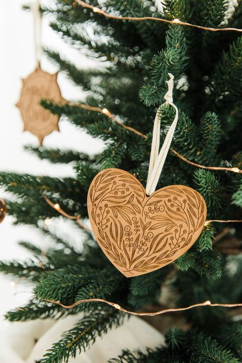 Create lasting memories with engaging family activities, Christmas poems, and holiday countdowns that bring everyone together during the festive season! Laser Cut Christmas Decorations, December Art, Basketball Floor, Best Friend Family, Heart Christmas Ornaments, Anniversary Ornament, Holiday Countdown, Heart Wood, 5th Wedding Anniversary