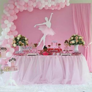 → Decoração Bailarina Simples e Barata -【Melhores Ideias】 Ballerina Birthday Party Decorations, Happy Birthday B, Ballerina Party Decorations, Ballerina Birthday Party, Ballet Birthday Party, Ballet Birthday, Ballet Party, Ballerina Cakes, Ballerina Birthday Parties