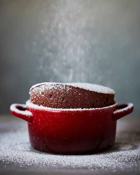 Say it with soufflé (and a Mini Cocotte). 📸 by Sur La Table. Mini La Creuset Recipes, Mini Creuset Recipes, Mini Cocotte Recipe Desserts, Le Creuset Mini Cocotte Recipes, Dessert Mug Recipes, Mini Cocotte Recipes, Cocette Recipes, Mini Cocotte Recipe, Cocotte Recipes