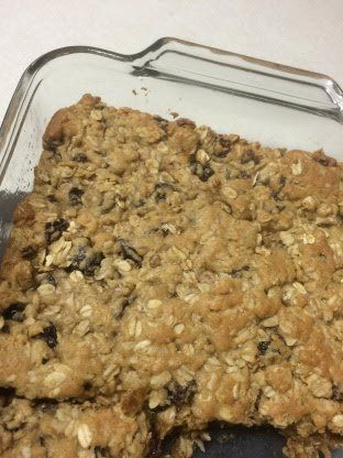 Oatmeal Raisin Bars, Raisin Recipes, Pan Cookies, Easy Oatmeal, Oatmeal Bars, Oatmeal Raisin Cookies, Bar Cookies, Raisin Cookies, Cookie Bar Recipes