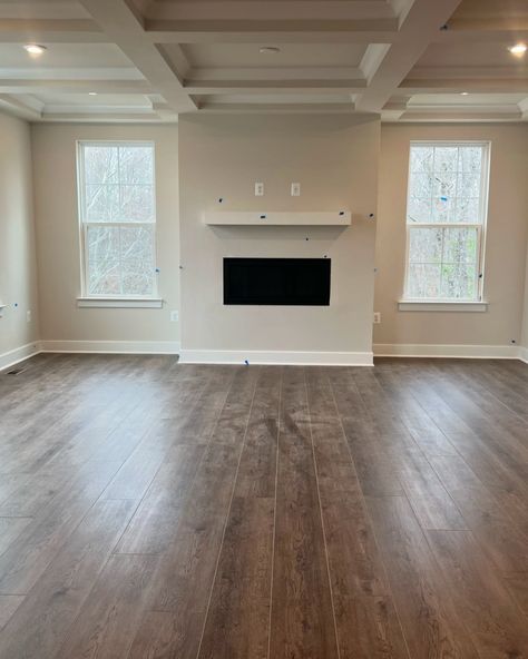 From Builder-Grade to Modern Sophistication + Comfort ✔️ With sleek coffered ceilings and deep-toned accent walls, this space balances cozy neutrals with bold contrast. The plush seating, layered textures, and chic decor create an inviting yet stylish retreat, perfect for unwinding or entertaining. Design | @brocatodesignco Construction | DV Home Improvement #brocatodesignco #currentdesignsituation #myhousebeautiful #dominomag #interiordesign #interiorstyling #elledecor #homedecor #showem... Builder Grade, Coffered Ceiling, Accent Walls, Elle Decor, Chic Decor, Accent Wall, Interior Styling, Home Improvement, Sleek