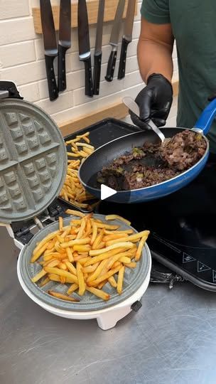 Chefclub Network, Waffle Fries, Philly Cheesesteak, Provolone Cheese, Main Course Recipes, Philly Cheese Steak, Waffle Iron, Waffle Maker, Provolone