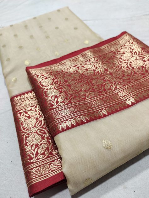 Red Saree And White Blouse, South Sarees Silk, Chanderi Silk Saree With Price, Red And White Saree, Marathi Saree, South Wedding, Kalamkari Fabric, Kalamkari Blouse, Saree Wearing Styles