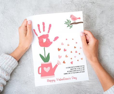 Preschool Valentines Activities, Valentine Gifts For Boys, Craft Activity For Kids, Handprint Gifts, Anniversaire Diy, Baby Handprint, Diy Gifts For Mom, Preschool Valentines, Valentine Activities