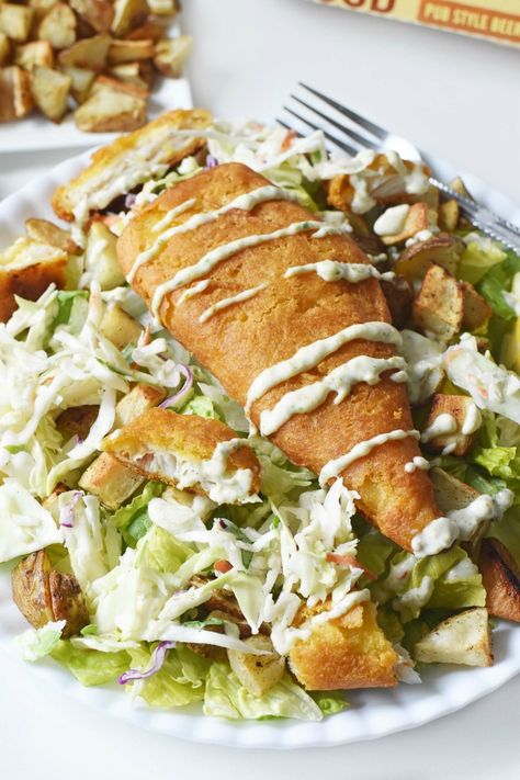 Try this Fish & Chips Salad today! These delicious Fish and Chips Salad features Homemade Coleslaw, Tartar Sauce Dressing, and Potato Croutons. If you love seafood, this fish salad is for you!! #fishandchips #fishsalad #potatocroutons via @savvysavingcoup Potato Croutons, Crispy Cod, Chip Recipes, Homemade Tartar Sauce, Homemade Coleslaw, Warm Salad, Fish Salad, Cod Fish, Tartar Sauce