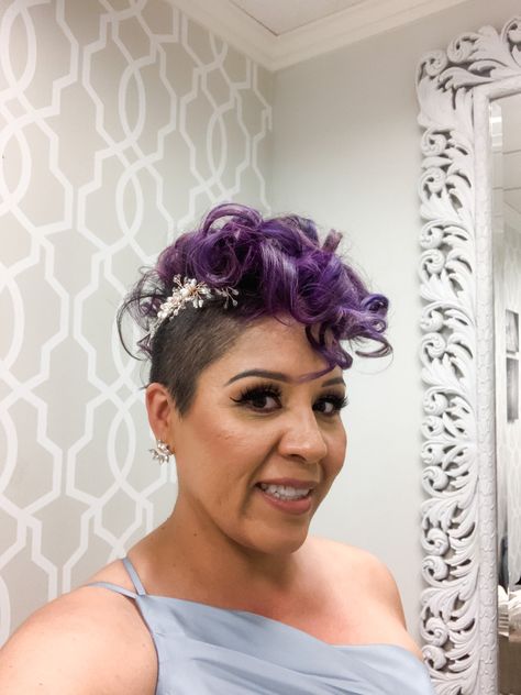 Short Lilac Hair, Pixie Undercut Hair, Undercut Hair, Pixie Undercut, Long Bridal Hair, Brown Hair With Caramel Highlights, Short Hair Highlights, Funky Hair, Pixie Haircut For Round Faces