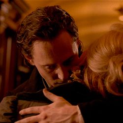 Tom Hiddleston in Crimson Peak Edith Cushing, Loki Fan Art, Thomas Sharpe, Mia Wasikowska, Crimson Peak, Gothic Romance, Thomas William Hiddleston, Love Scenes, Loki Laufeyson