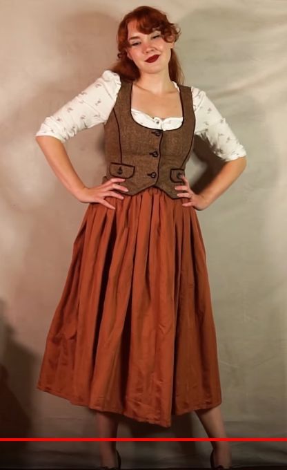 Women Hobbit Cosplay, Plus Size Hobbit Fashion, Hobbit Girl Costume, Rachel Maksy Hobbit, Casual Hobbit Outfit, Hobbit Cosplay Female, Plus Size Hobbit Outfit, Whimsical Cottagecore Outfits, Hobbit Core Aesthetic