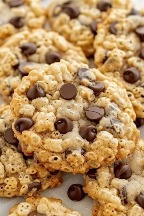 Rice Krispie Chocolate Chip Cookies bring a crispy twist to a classic treat. Perfectly chewy and crunchy! Try them today! Crispy Oatmeal Chocolate Chip Cookies, Rice Krispie Chocolate, Cookies With Rice Krispies, Chocolate Rice Crispy, Crunchy Chocolate Chip Cookies, Chocolate Rice Krispies, Crispy Chocolate Chip Cookies, Ultimate Cookies, Crispy Cookies