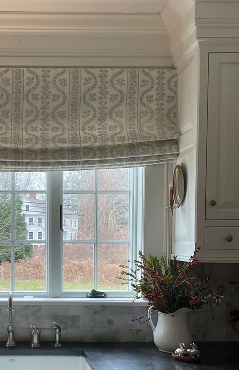 Sister Parish Dolly Roman Shade Custom - Etsy Plaid Roman Shades, Roman Shade Kitchen Window, Sister Parish Dolly, Creative Window Coverings, Window Door Coverings, Bay House Decor, Shelf Above Window, Window Above Sink, Kitchen Roman Shades