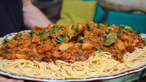 Maltese Vegan Rabbit Spaghetti Sauce Stew - Mouthwatering Vegan Recipes™ Rabbit Recipe, Couples Recipes, Rabbit Stew, Ancient Recipes, Rabbit Food, Frozen Chicken, Vegan Pasta, Indian Food Recipes Vegetarian, Food Shows