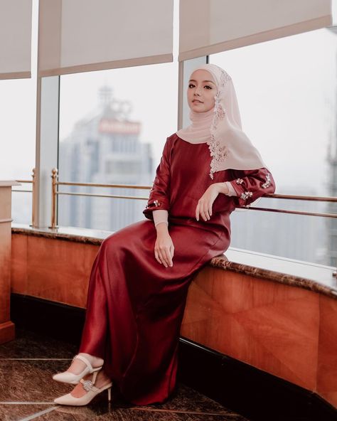 Mira Filzah, Hijab Collection, Modern Hijab Fashion, Hijab Fashionista, Muslim Fashion Hijab Outfits, Muslim Fashion Hijab, Beautiful Muslim Women, M F, Hijabi Fashion