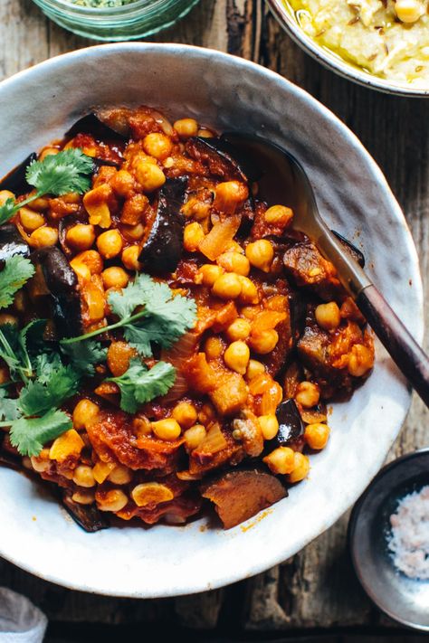 Eggplant Chickpea, Chickpea Stew Vegan, Vegan Curries, Stew Vegan, Aubergine Recipe, Chickpea Stew, Chickpea Recipes, Green Planet, Winter Soups