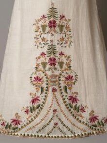 Dress | Unknown | V&A Explore The Collections Bordados Tambour, Regency Fashion, Antique Clothing, Embroidery Suits, Historical Dresses, Embroidery Inspiration, Embroidery Dress, Hand Embroidery Designs, Puffed Sleeves