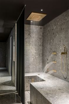 Modern Shower Ideas, Shower Lighting Ideas, Shower Remodel Ideas, Modern Shower Design, Relaxing Bathroom, Shower Lighting, Shower Designs, Waterfall Shower, Shower Panel