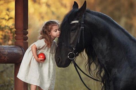 Ramblings on Twitter: "When given the choice between being right or being kind, choose kind.  Dr Wayne W. Dyer… " Horse Wallpaper, Country Kids, Airbrush Art, Equine Photography, Horse Photos, Horse Photography, Horse Pictures, Horse Love, Horse Girl