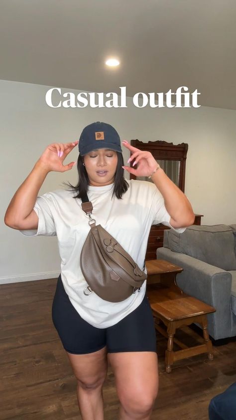 Casual outfit, spring outfit , summer outfit, everyday outfit, mom outfit, travel outfit Shorts Midsize Outfit, Shorts Midsize, Casual Outfit Spring, Biker Shorts Outfit Summer, Airport Outfit Summer, Curvy Casual Outfits, Short Pants Outfit, Outfit Everyday, Errands Outfit