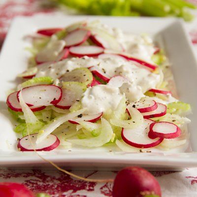 Just because it's simple doesn't mean it's not wildly sophisticated. Because it's the homemade blue cheese dressing using very good cheese that makes this salad simply the best. The Blue Cheese Dressing recipe may be found here. Slaw For Pulled Pork, Coleslaw Recipe Easy, Creamy Coleslaw, Radish Salad, Cole Slaw, Coleslaw Recipe, Weight Watcher Recipes, Ww Recipes, Weight Watchers Recipes