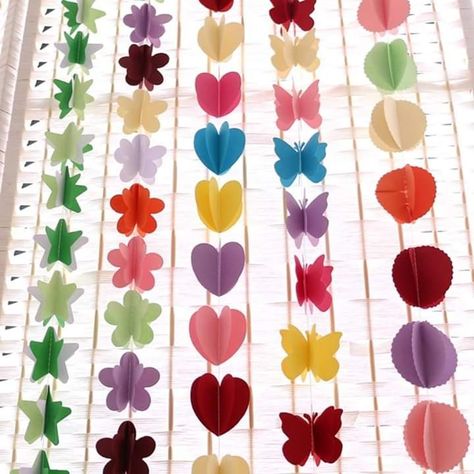 Hanging Paper Flowers, Tissue Paper Garlands, Flowers Garland, Garland Birthday, Paper Flower Garlands, Wedding Bunting, Diy Banner, Party Garland, Diy Birthday Party