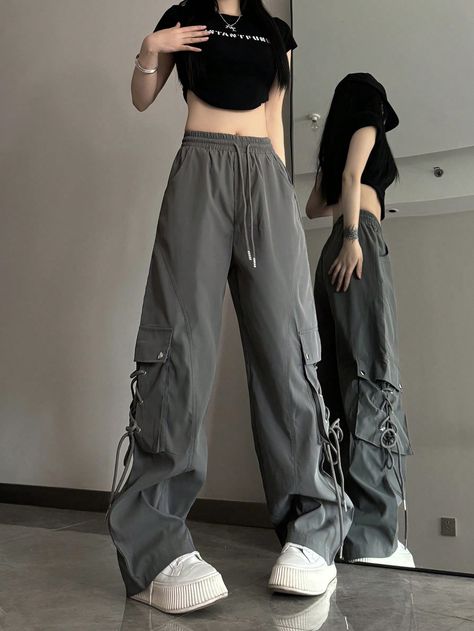 Light Grey Casual Collar  Polyester Plain Wide Leg Embellished Non-Stretch  Women Clothing Kinds Of Pants Women, Pants For College, Shein Wide Leg Pants, Pants With A Lot Of Pockets, Carho Pants, Old Money Pants, Big Pants Small Shirt, Hiphop Dance Outfit, Korean Street Fashion Women