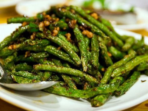 Sichuan Dry-Fried Long Beans Fried Green Bean Recipes, Dry Fried Green Beans, Wok Recipes, Long Beans, Fried Green Beans, Long Bean, Beans Recipe, Green Bean Recipes, Serious Eats