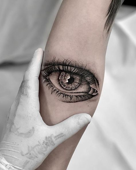 Tato Mata, Ojo Tattoo, Realistic Eye Tattoo, Third Eye Tattoos, Tato Paha, Eyeball Tattoo, Tato Minimal, Muster Tattoos, Tato Lengan