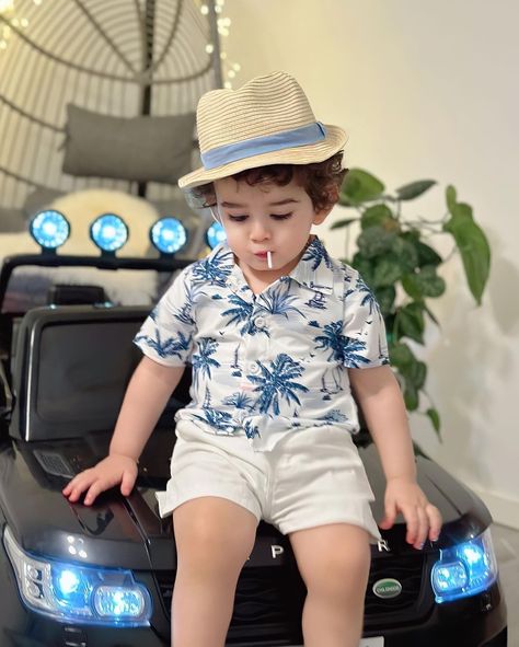 Boys Dressing Style, Twins Girl, Kids Dress Boys, Kids Inspo, Kids Diary, Baby Life Hacks, Baby Boy Dress, Kids Ootd, Fashion Top Outfits