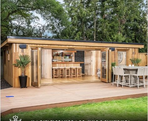 Garden Outbuilding Ideas, Garden Gym Ideas, House With Patio, Large Summer House, Garden Man Cave, Sheds Ideas Backyard, Outside Bar, Summer House Interiors, Outdoor Man Cave